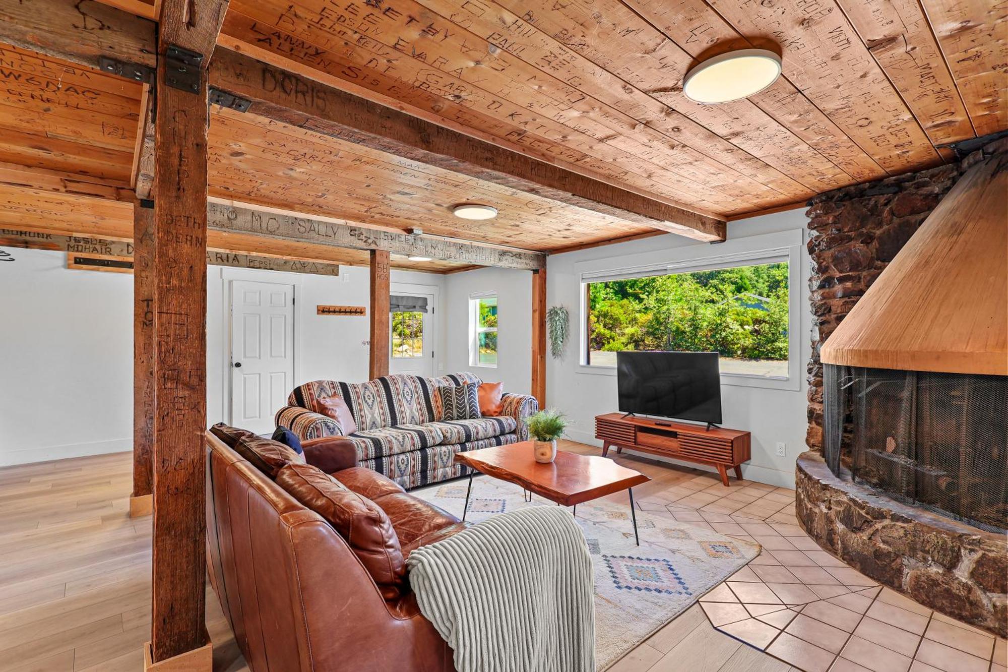 Basecamp Lodge Mount Shasta Zimmer foto
