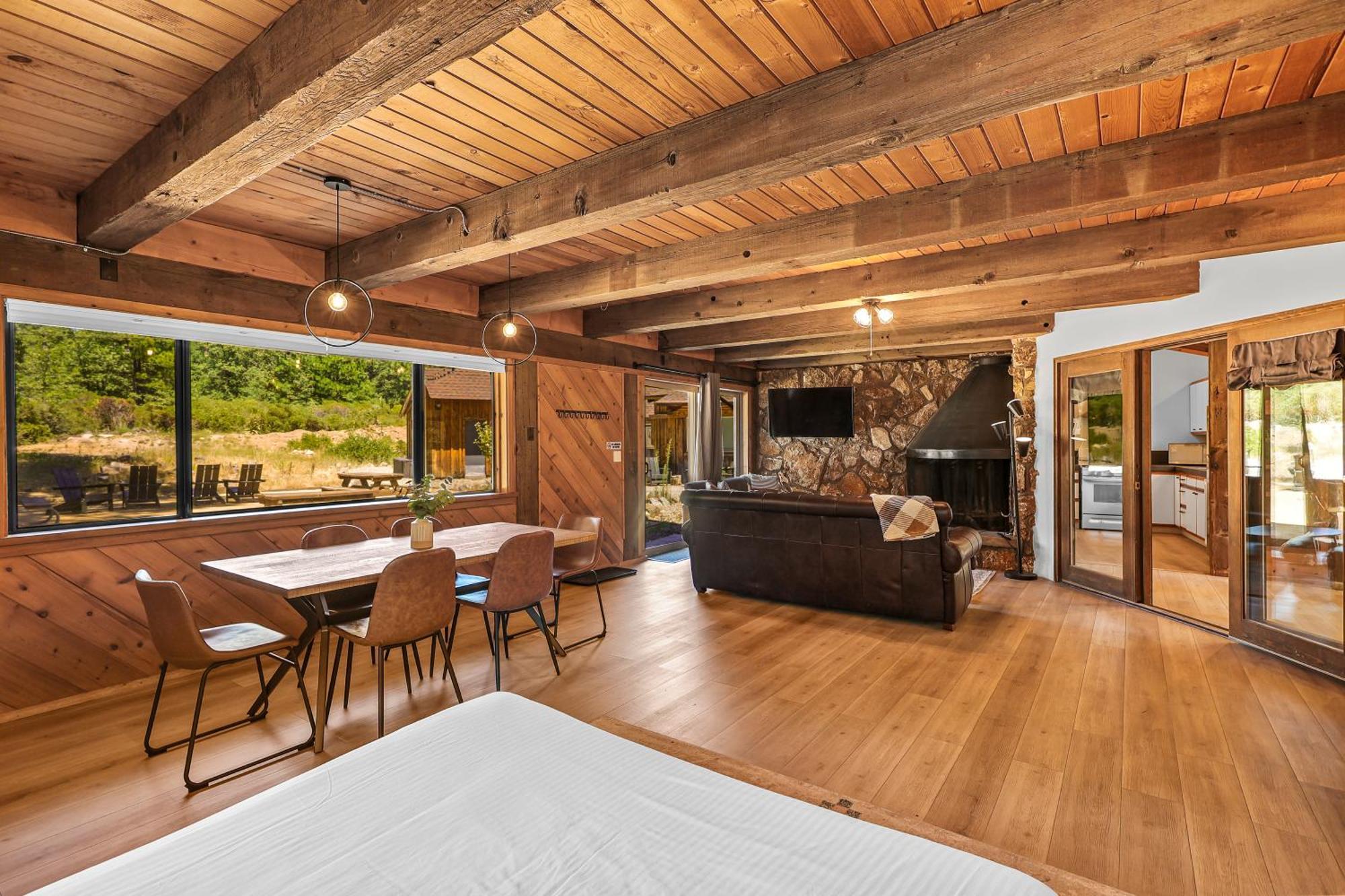 Basecamp Lodge Mount Shasta Exterior foto