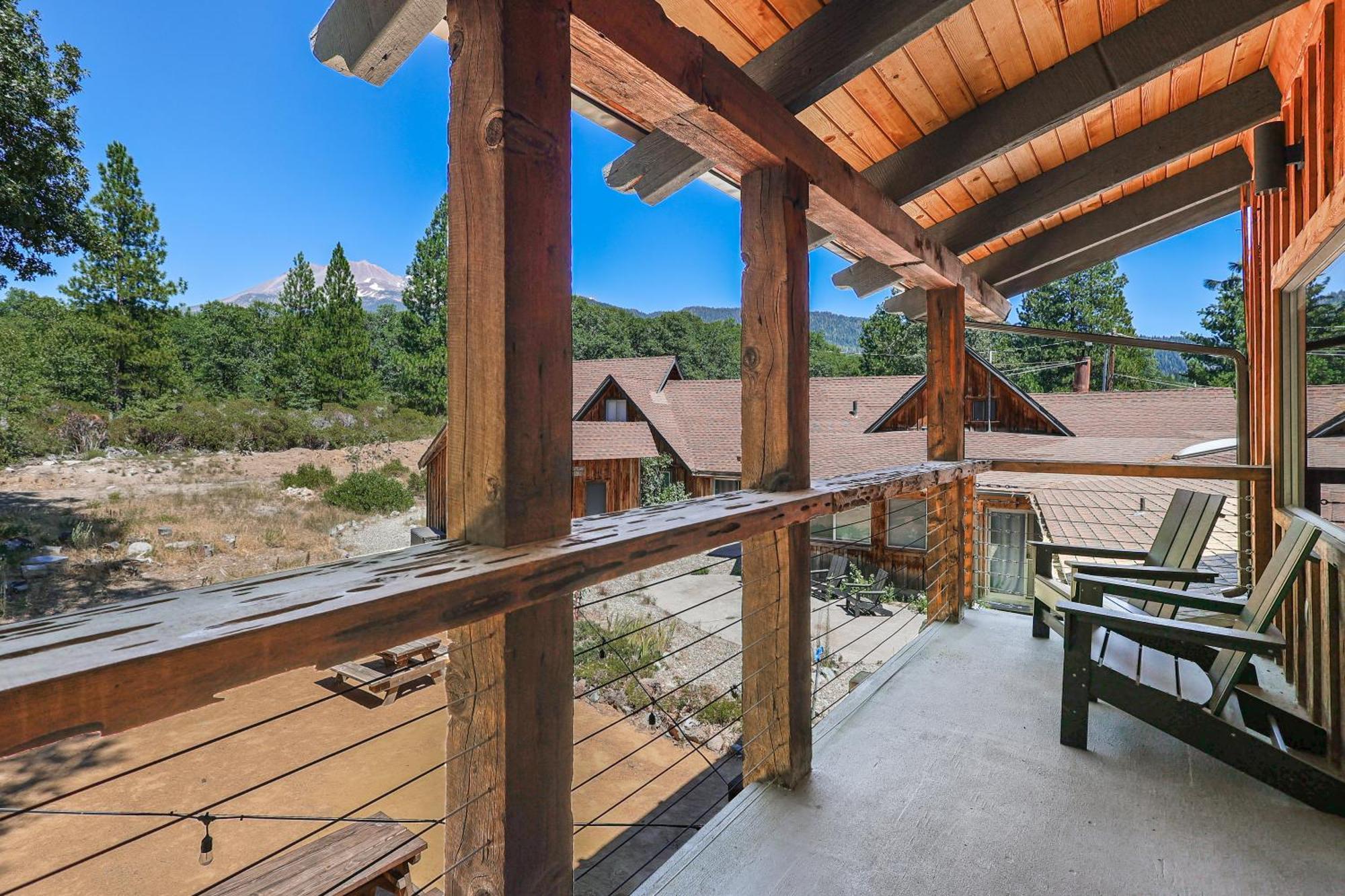 Basecamp Lodge Mount Shasta Exterior foto